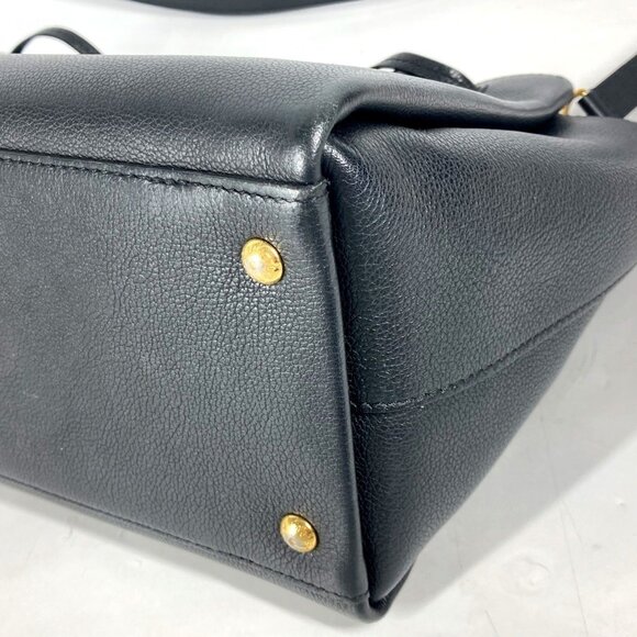 LOUIS VUITTON Black Leather Shoulder Bag - Picture 6 of 16